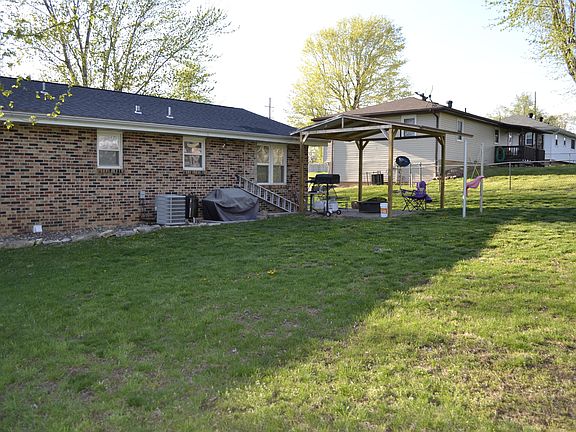 5th image of 1215 Mernie Dr