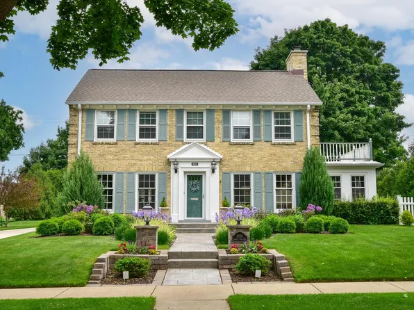 8626 Jackson Park BOULEVARD, Wauwatosa, WI 53226