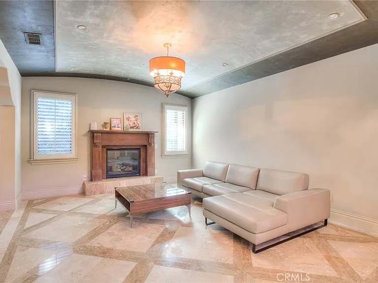 605 Walnut Ave — Photo 13