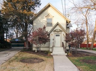 716 W Highland Ave, Elgin, IL 60123