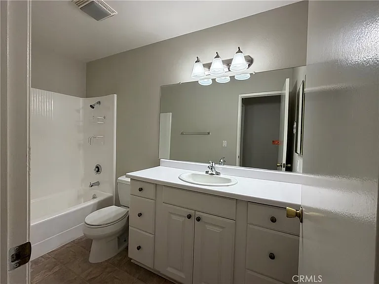 1145 N Barston Ave — Photo 19