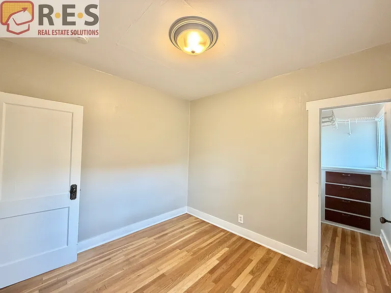 1146 Jackson St — Photo 7