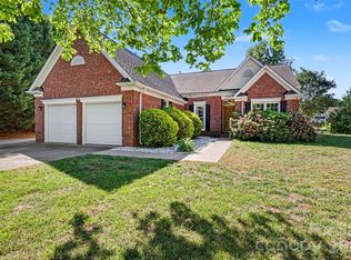 15310 Orkney Ct, Charlotte, NC 28278