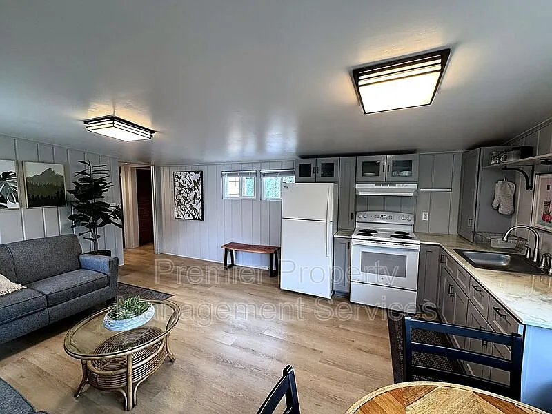 1 bed, 1.0 bath, 900 sqft, $1,200 — Photo 3