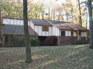 203 Easy St, Mount Carmel, IL 62863