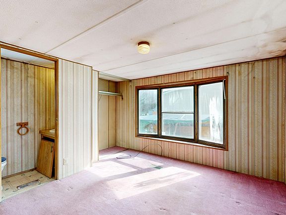 3rd image of 68 Middle Road