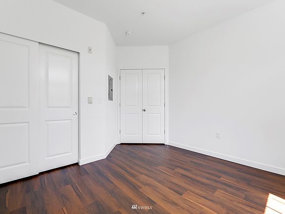 4th image of 21077 40th Pl S Unit E1