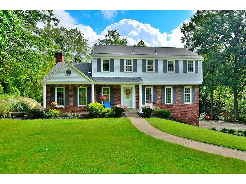 332 Oaklawn Dr photo 1