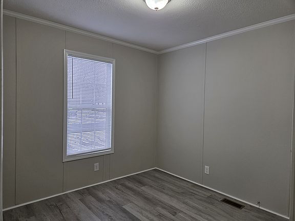 3rd image of 53 Carriage Lane Est
