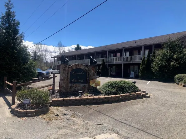 96 Cascade Trl, Fancy Gap, VA 24328