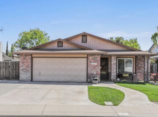1252 W 4th St, Ripon, CA 95366