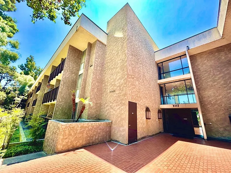 6202 Friars Rd #201 — Photo 31