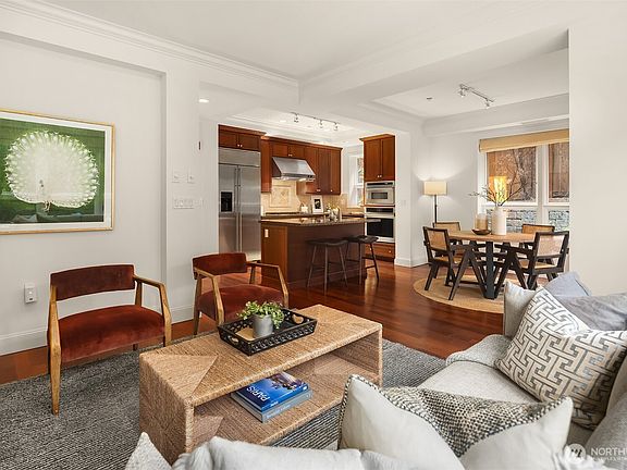 5th image of 726 Boylston Avenue E #5