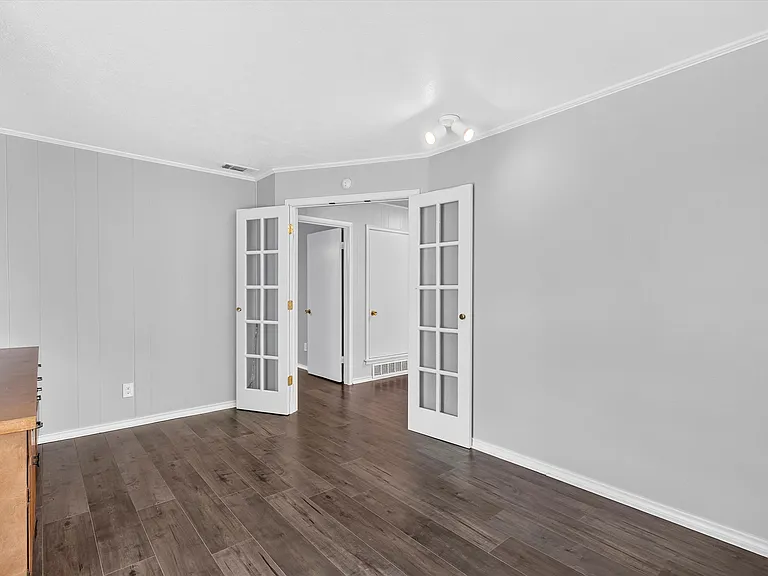 11143 Joymeadow Dr — Photo 32