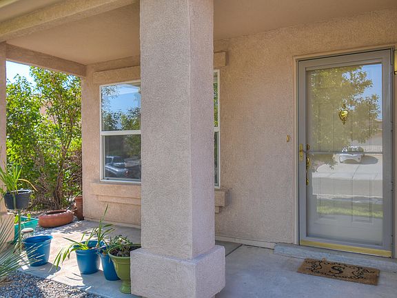 3rd image of 5008 Sundance Dr NE