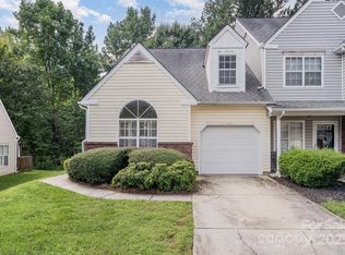 5884 Prescott Ct, Charlotte, NC 28269