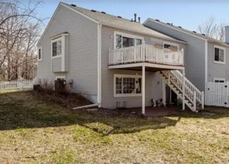 5759 Donegal Dr — Photo 2