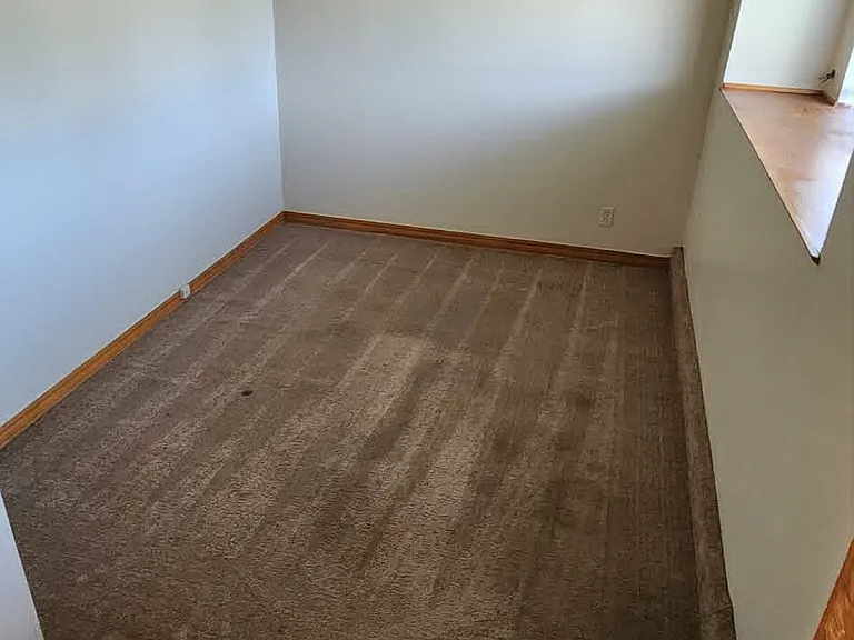 901 Holoway Dr — Photo 3