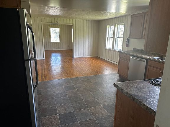 3rd image of 4755 N Kinser Pike