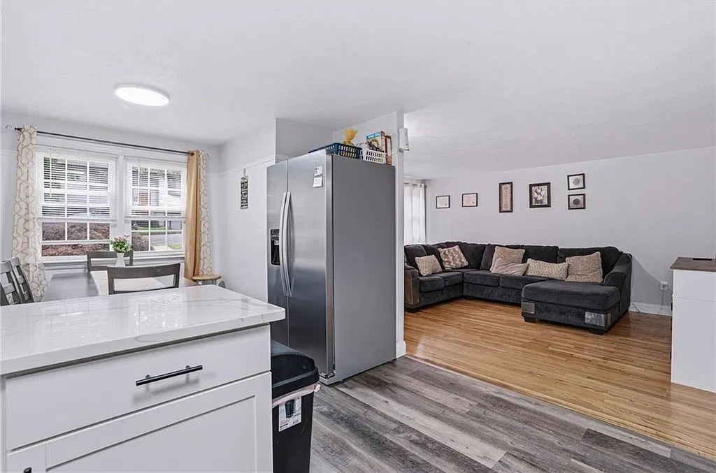 3 bed, 1.0 bath, 1800 sqft, $3,000 — Photo 4