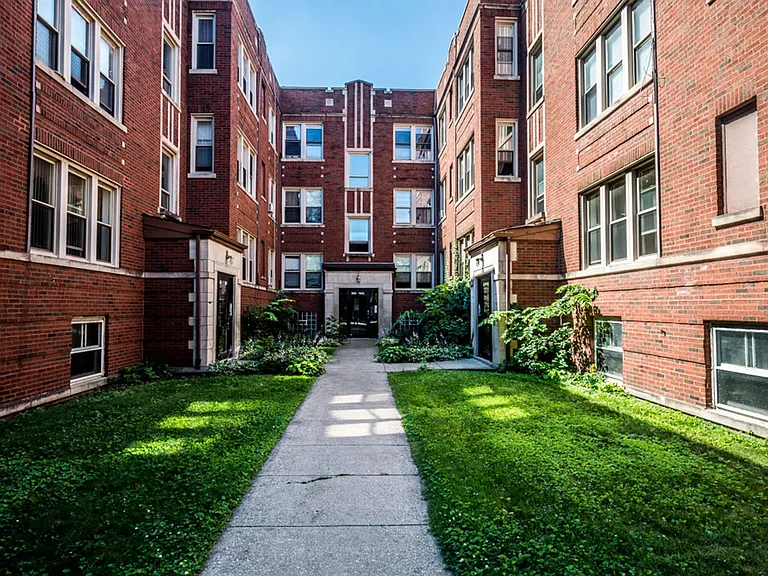 6705 S Michigan — Photo 11