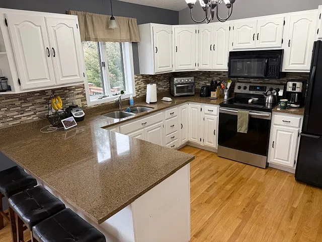 4500 Stratford Ln NW — Photo 9