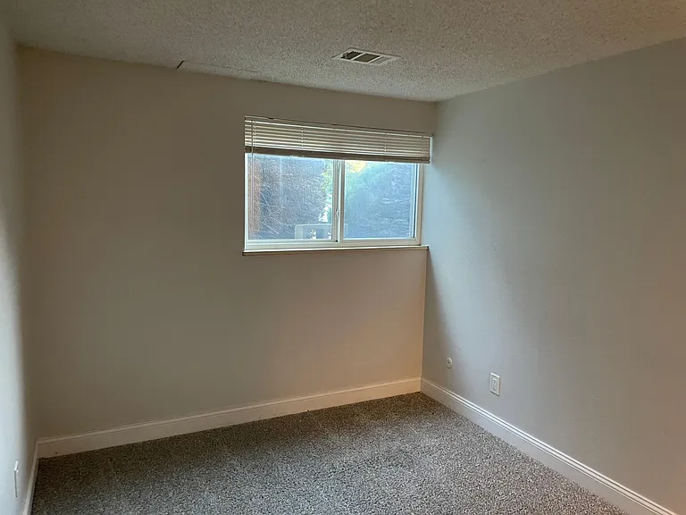 1606 Cottonwood Dr #1 — Photo 11