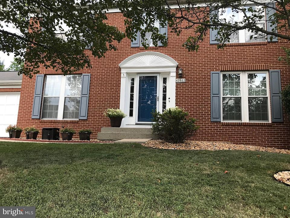 1st image of 42862 Churchill Downs Dr