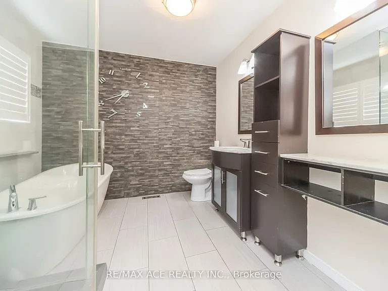 86 Treasure Dr #MAIN — Photo 32