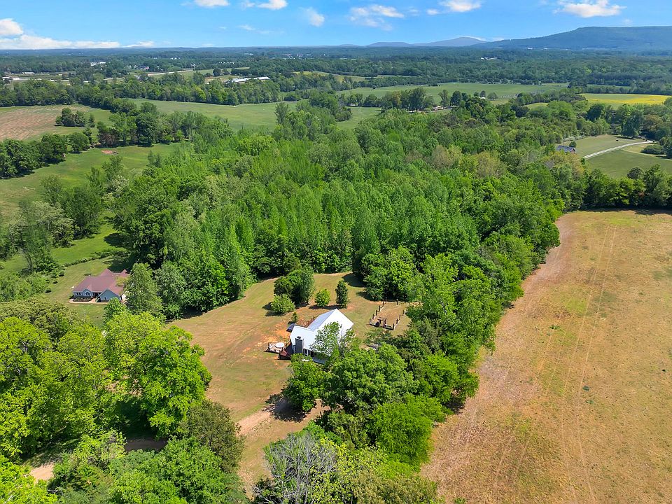 85th image of 232 Covenant Ln