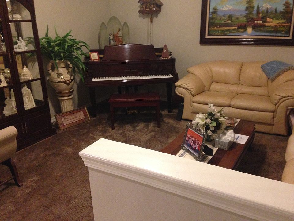 Living Room from entry