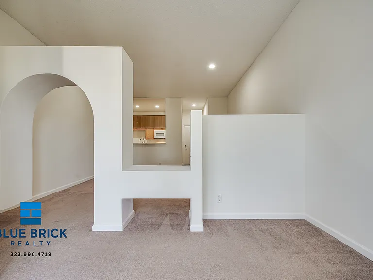 11225 Morrison St #118 — Photo 6