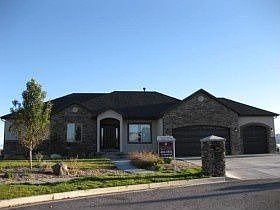1st image of 1722 N Goldenrod Way