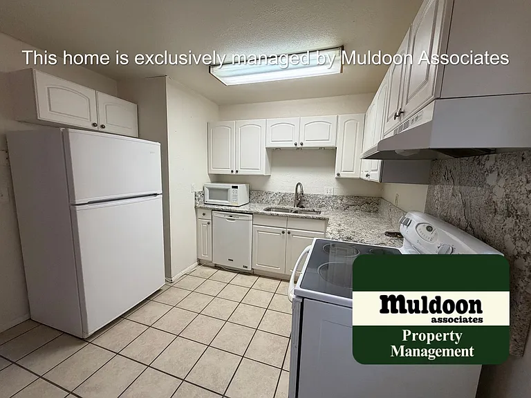 4430 Drummond Cir — Photo 8
