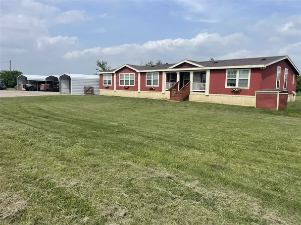 394 Emerald Glenn Ln, Pilot Point, TX 76258
