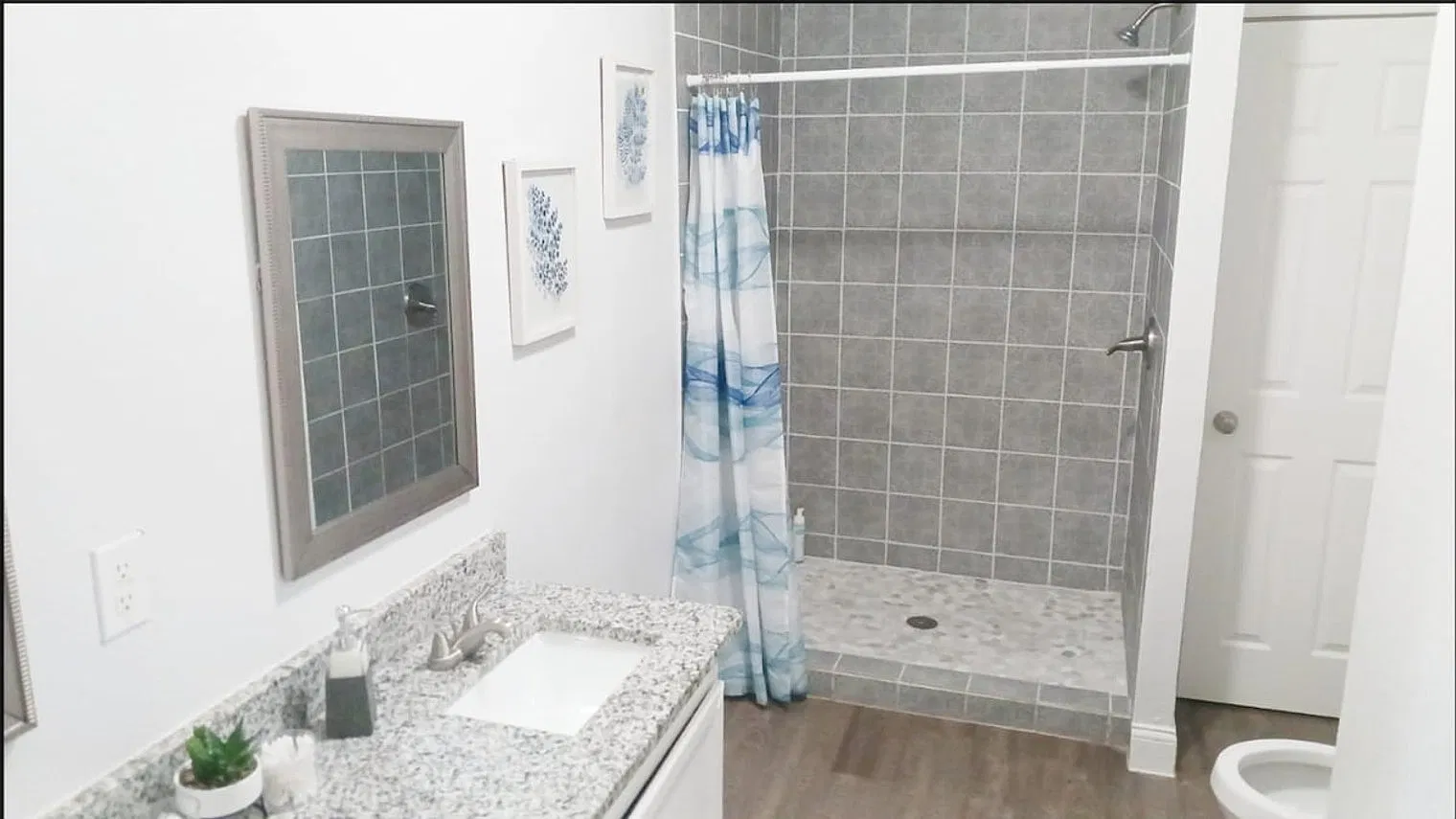 3 bed, 2.0 bath, $5,320 — Photo 3