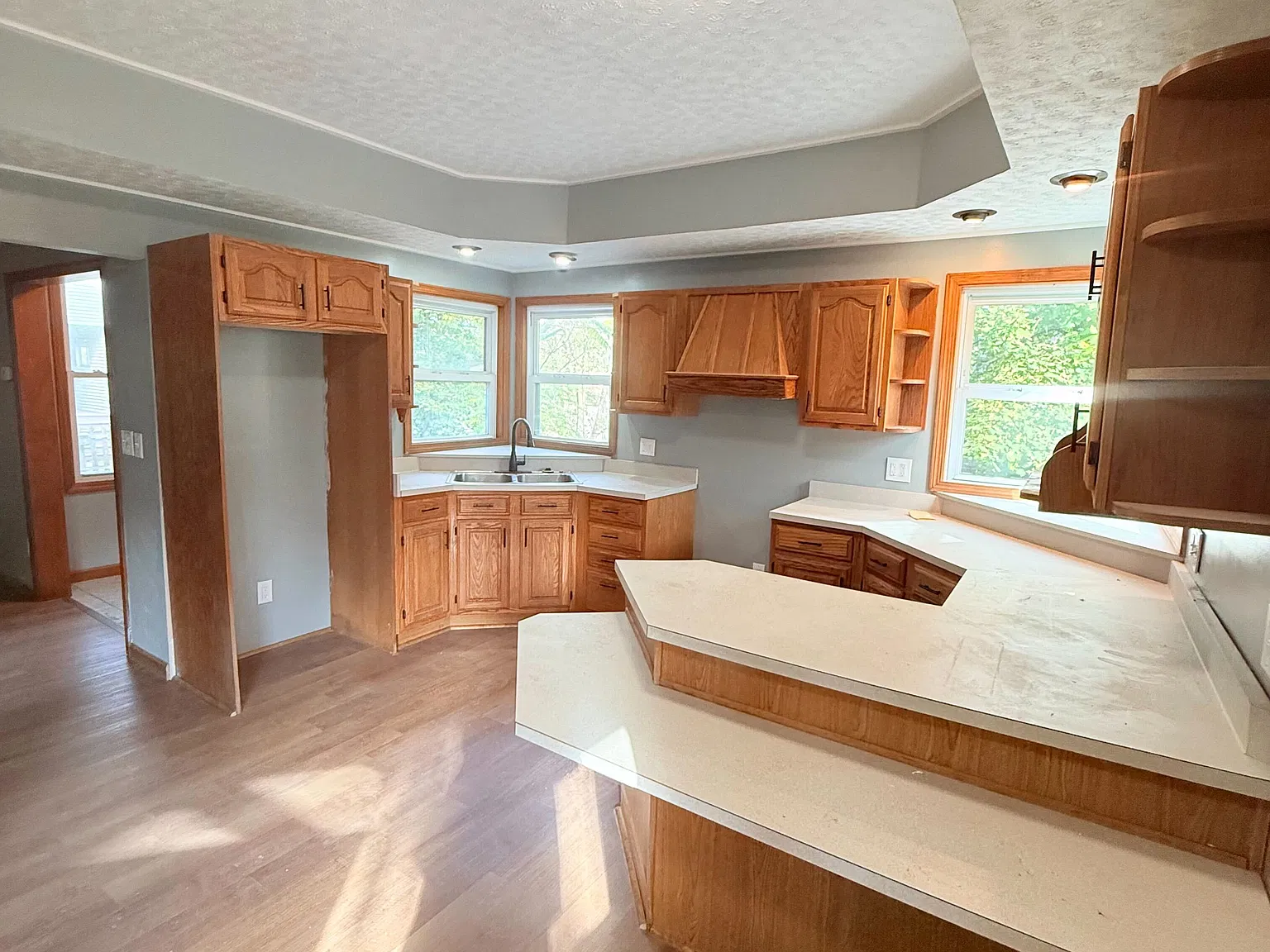3 bed, 1.5 bath, 1250 sqft, $1,195 — Photo 2