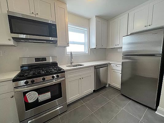 1st image of 22040 64th Ave #B
