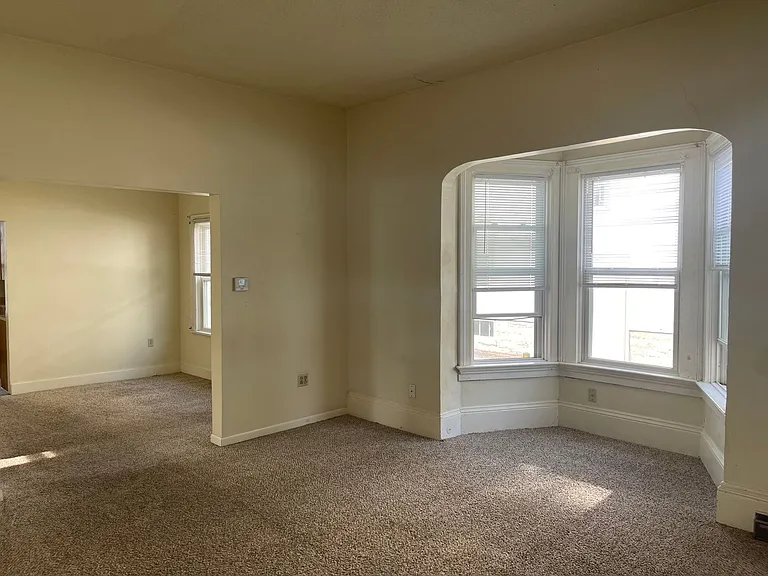 514 W Lincoln Ave — Photo 12