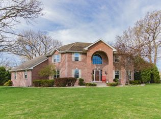 2930 Circle Oaks Ct, Green Bay, WI 54313