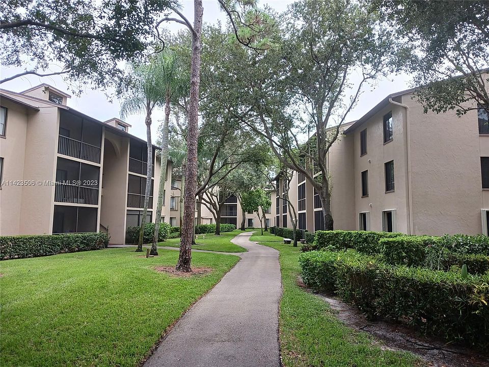 1st image of 205 Foxtail Dr APT B1