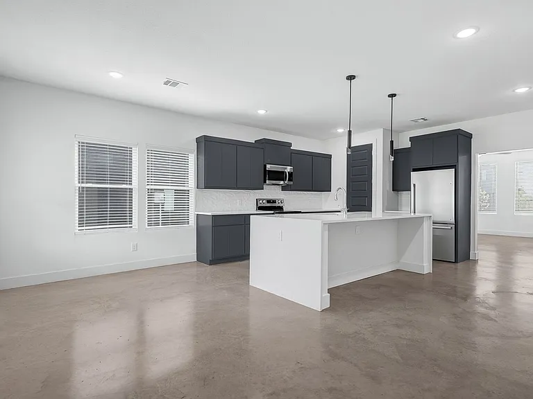 3010 Alpha Wolf Ct — Photo 12