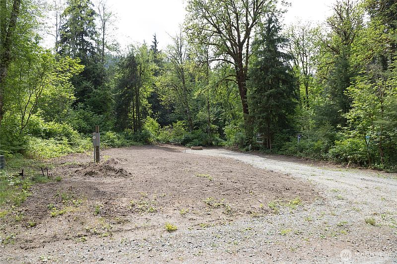 4th image of 14820 Mountain View Lane