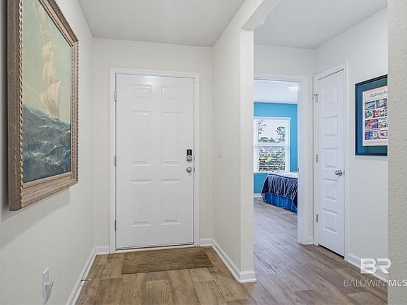 5th image of 261 Fulham Ln