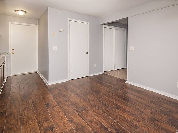 4th image of 6 Lake Ave #L