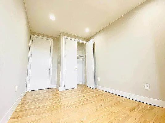 5th image of 531 E 22nd St APT 4A