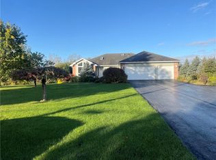 582 White Springs Rd, Geneva, NY 14456