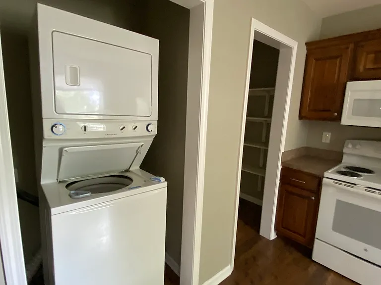 600 W Broadway Blvd #A — Photo 8