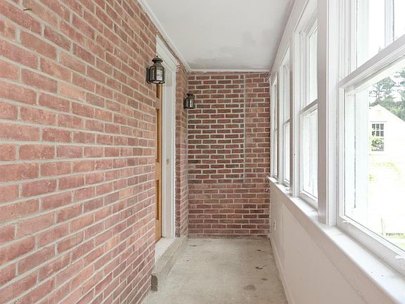 5th image of 5 Catherine Ave