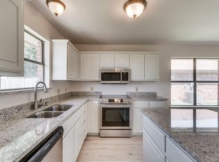 106 Hanover Ave, Palmer, TX 75152